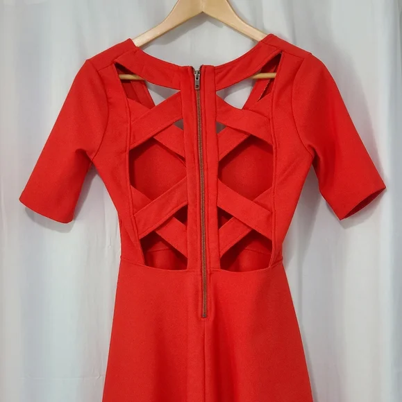 Dress - Picture 3 of 5